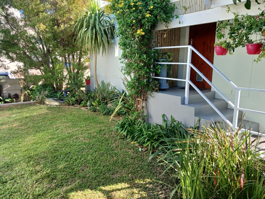 3 Bedroom Property for Sale in Stilbaai Wes Western Cape